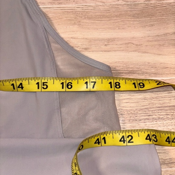 Lululemon Run Off Route Tank - Picture 4 of 6